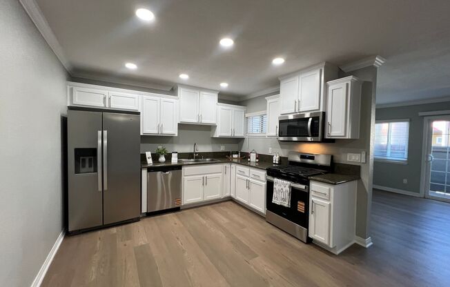 2 beds, 1.5 baths, 900 sqft, $2,910, Unit F08