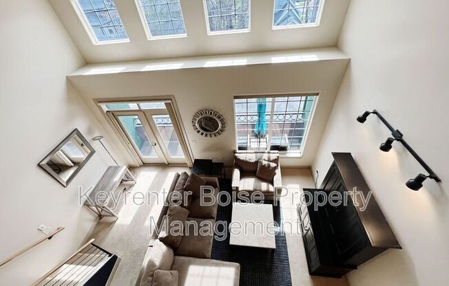 1207 W Fort St #115