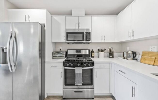 2 beds, 2 baths, 950 sqft, $3,995, Unit 306