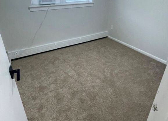 2 beds, 1.5 baths, 850 sqft, $1,835, Unit D06