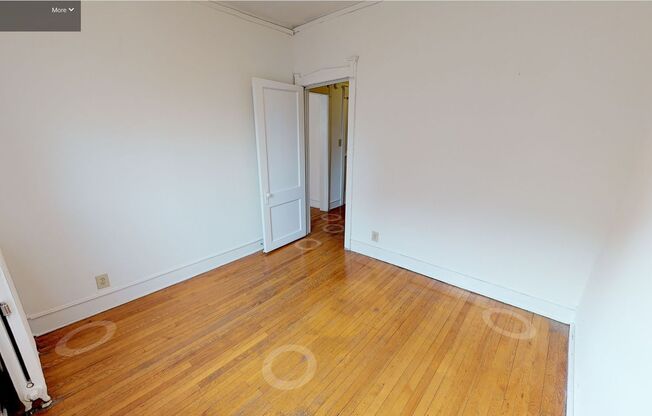 3 beds, 1 bath, 1,400 sqft, $1,910, Unit 2511 09