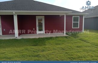 3 beds, 2 baths, $1,299