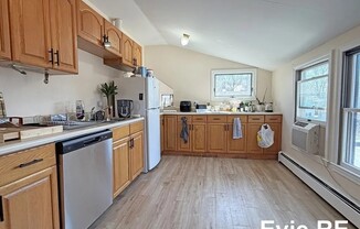 539 541 COMMONWEALTH AVE