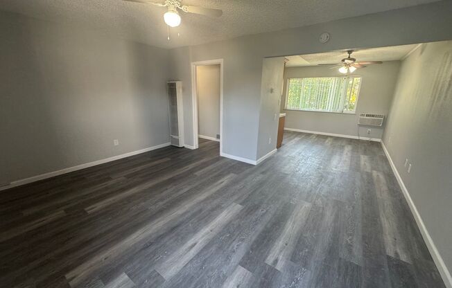 Cozy 2bd/1bth on Second Floor!