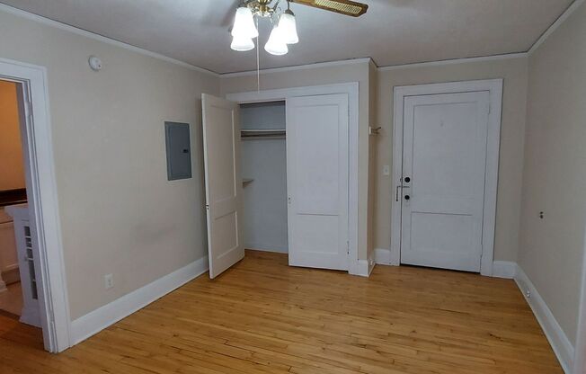 Studio, 1 bath, 450 sqft, $949