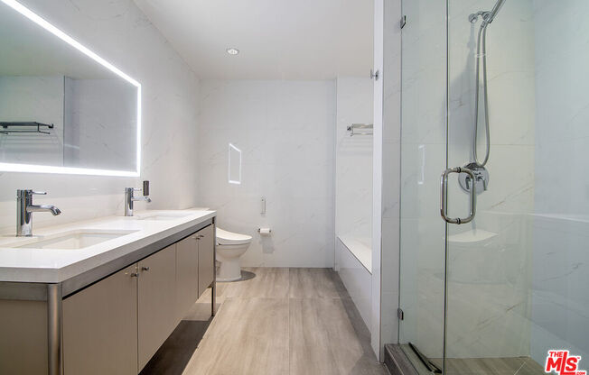 2 beds, 2.5 baths, 2,320 sqft, $6,700, Unit 1511