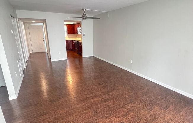 2/2 In Charming Laurel Park. Move in with a $500 Security Deposit!