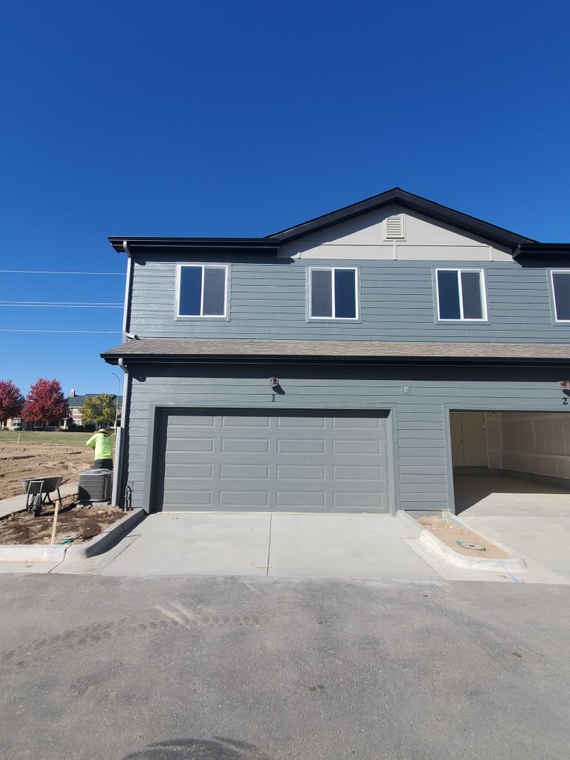 Updated and Bright 3 Bedroom Townhouse in Greeley!