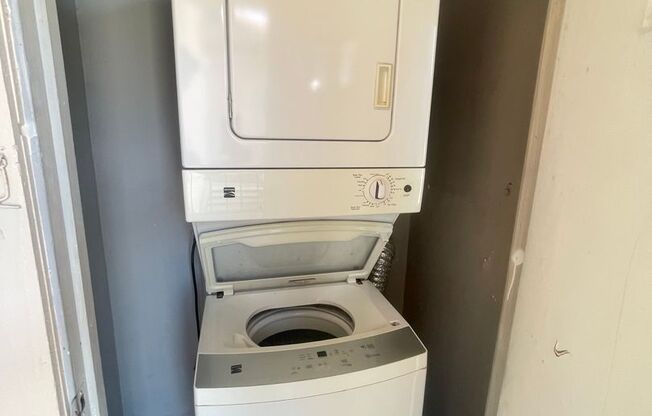 Bright 3BD Condo in Gated Community