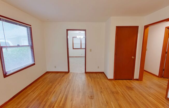 3 beds, 1 bath, $1,245