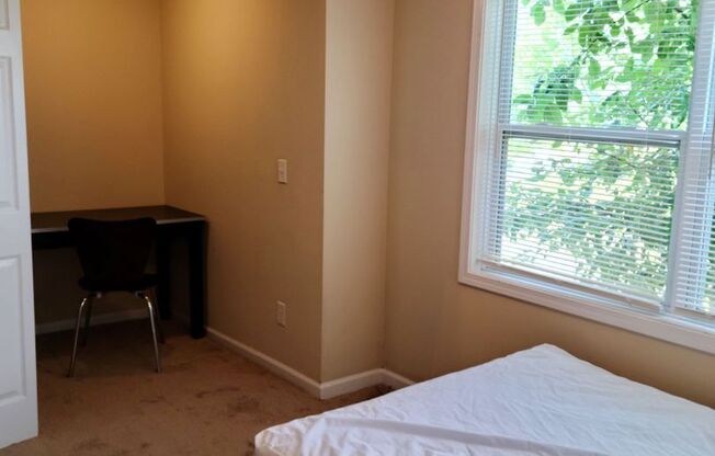 4 beds, 2 baths, 1,200 sqft, $3,280, Unit 2215 #53