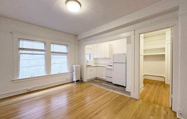 Studio, 1 bath, 335 sqft, $1,345, Unit Unit 211