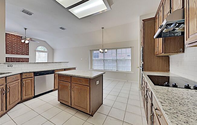 FANTASTIC HOME IN FLOWER MOUND!