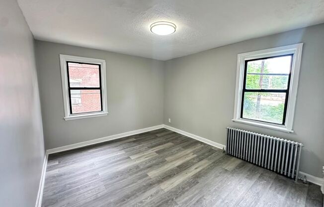 2 beds, 1 bath, 850 sqft, $1,950, Unit APT 39