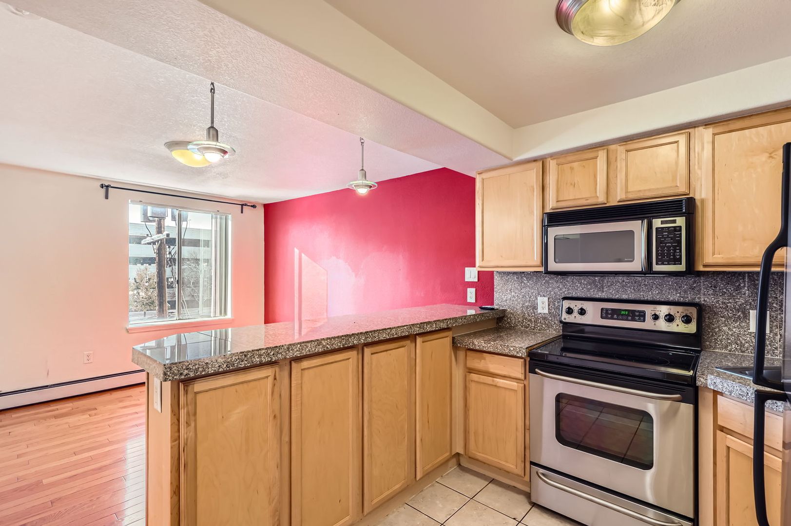 Cool 1 bedroom Condo in Uptown Medical District
