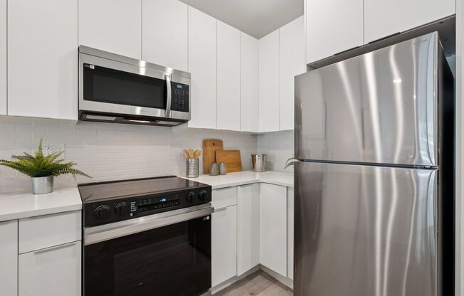1 bed, 1 bath, 590 sqft, $1,540, Unit D210