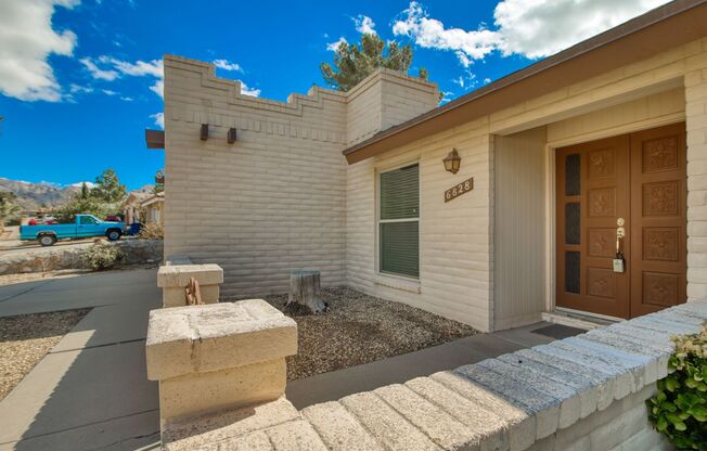 Beautiful 1-story southwestern-style home in west El Paso