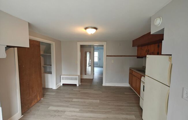 1 bed, 1 bath, $1,395, Unit 3rd Floor