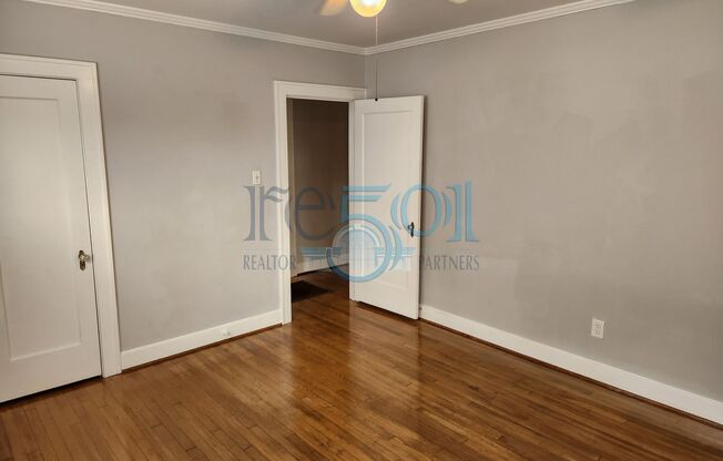 2 beds, 1 bath, $1,250