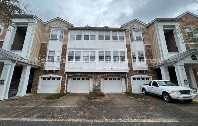 1 bed, 1 bath, 920 sqft, $1,350, Unit 1125