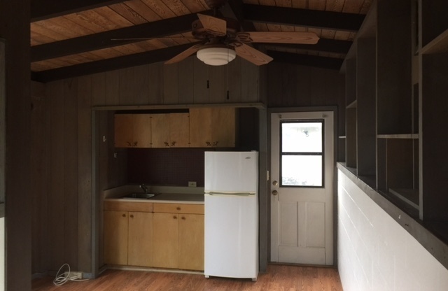 Studio, 1 bath, 300 sqft, $1,350, Unit Unit #4