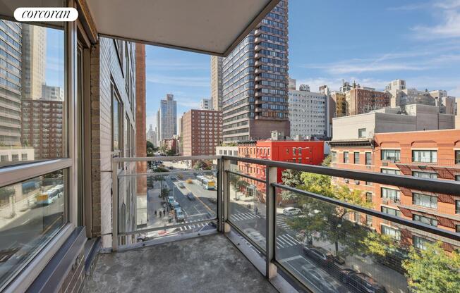 1 bed, 1 bath, $6,100, Unit 16F