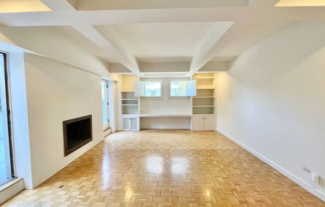 Coveted Pacific Heights Condo w/Private Patio, Garage Parking.  PROGRESSIVE