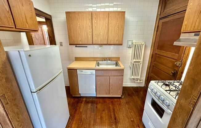 1 bed, 1 bath, 425 sqft, $1,865, Unit 233-105