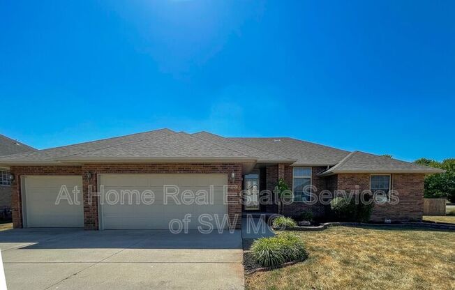 605 N CLOVER CT
