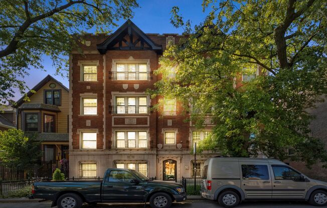 Studio, 1 bath, 410 sqft, $1,295, Unit 304