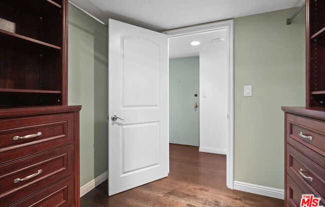 Studio, 1 bath, 481 sqft, $2,200, Unit 1409