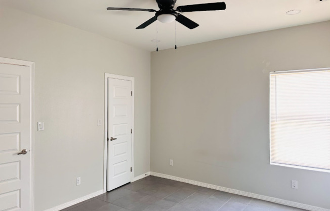 3401 FRIO AVE