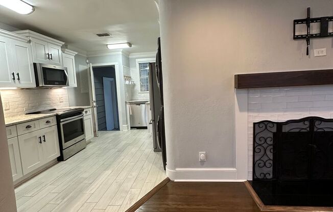 3 beds, 1 bath, $1,950