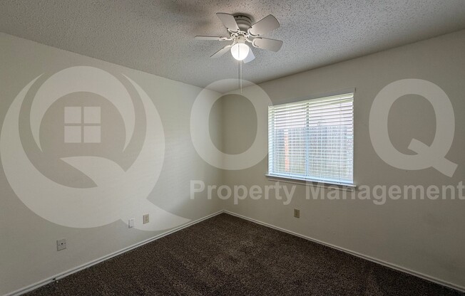 1206 HYDE PARK DR