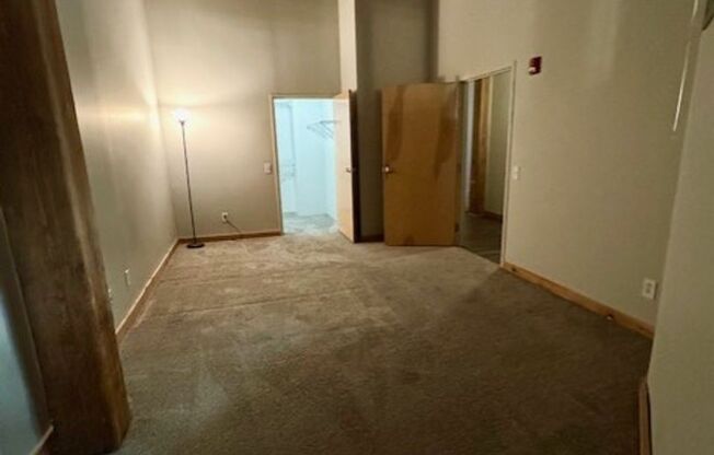 1 bed, 1 bath, 630 sqft, $1,399, Unit 525