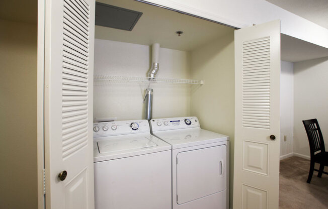 Washer/Dryer In Each Home at Limestone Creek Apartment Homes, Madison, 35756