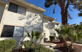 Charming 2BED/2BATH Townhouse located near the Las Vegas Strip