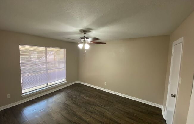 2 beds, 2 baths, 878 sqft, $1,430, Unit 2071