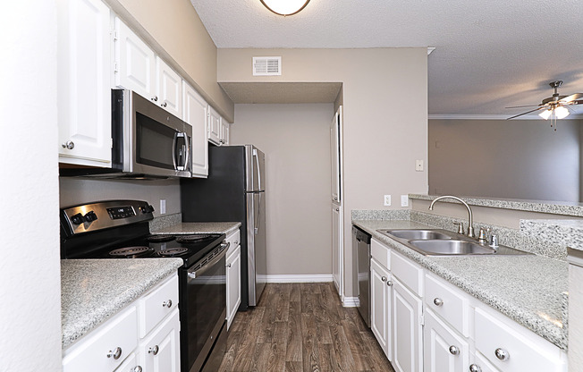 2 beds, 2 baths, 948 sqft, $1,525