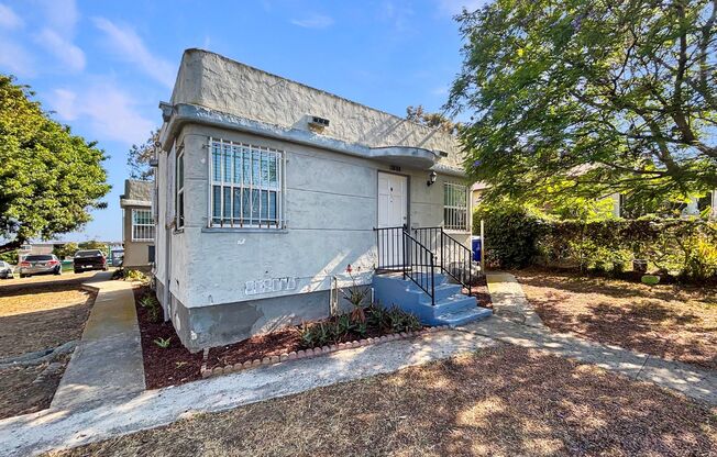 Charming 1BD/1BA Home in Golden Hill W/ Fully Equipped Kitchen, Ceiling Fans, & Wall Heat!