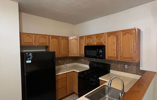 SPACIOUS 3 BEDROOM 1.5 BATH GEM IN THE SOUTH SIDE - CENTRAL AIR AND PRIVATE BACK YARD