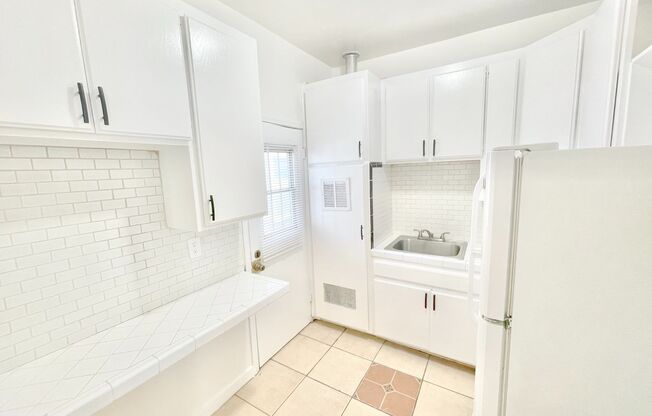 Studio, 1 bath, $1,250, Unit Unit 3