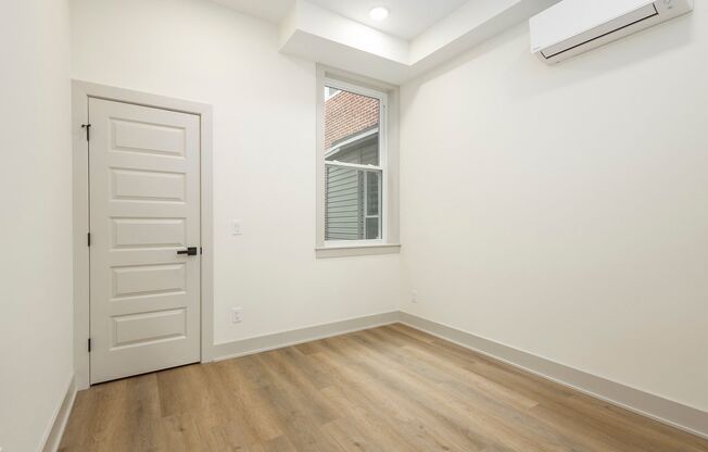 1 bed, 1 bath, $1,475, Unit 2227 N 33RD ST - UNIT D - 2nd Floor Rear