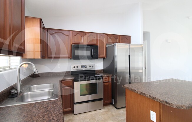 509 E DANIELLA DR