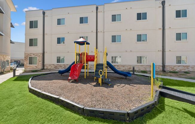 1 bed, 1 bath, 715 sqft, $1,179, Unit 523