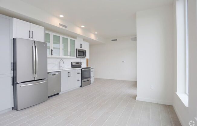 1 bed, 1 bath, 681 sqft, $2,950, Unit 208