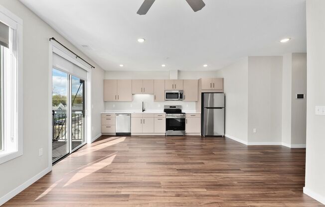 Studio, 1 bath, 565 sqft, $1,150, Unit 327