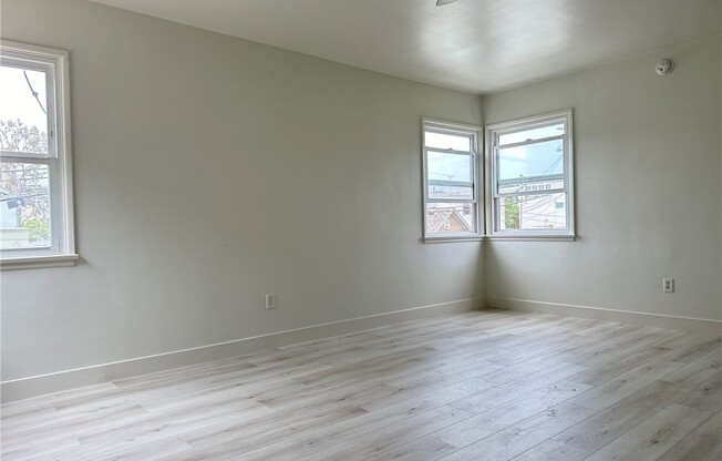 Studio, 1 bath, 450 sqft, $2,550, Unit 1/2