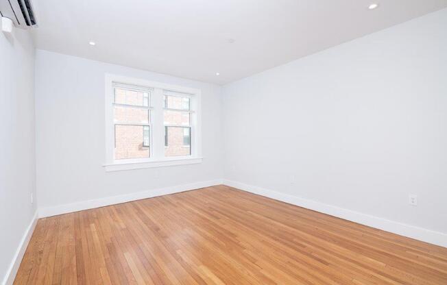 1 bed, 1 bath, 574 sqft, $3,200, Unit 22