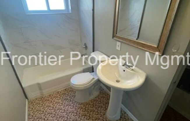 3 beds, 1.5 baths, $1,225, Unit 1011 North and South Rd